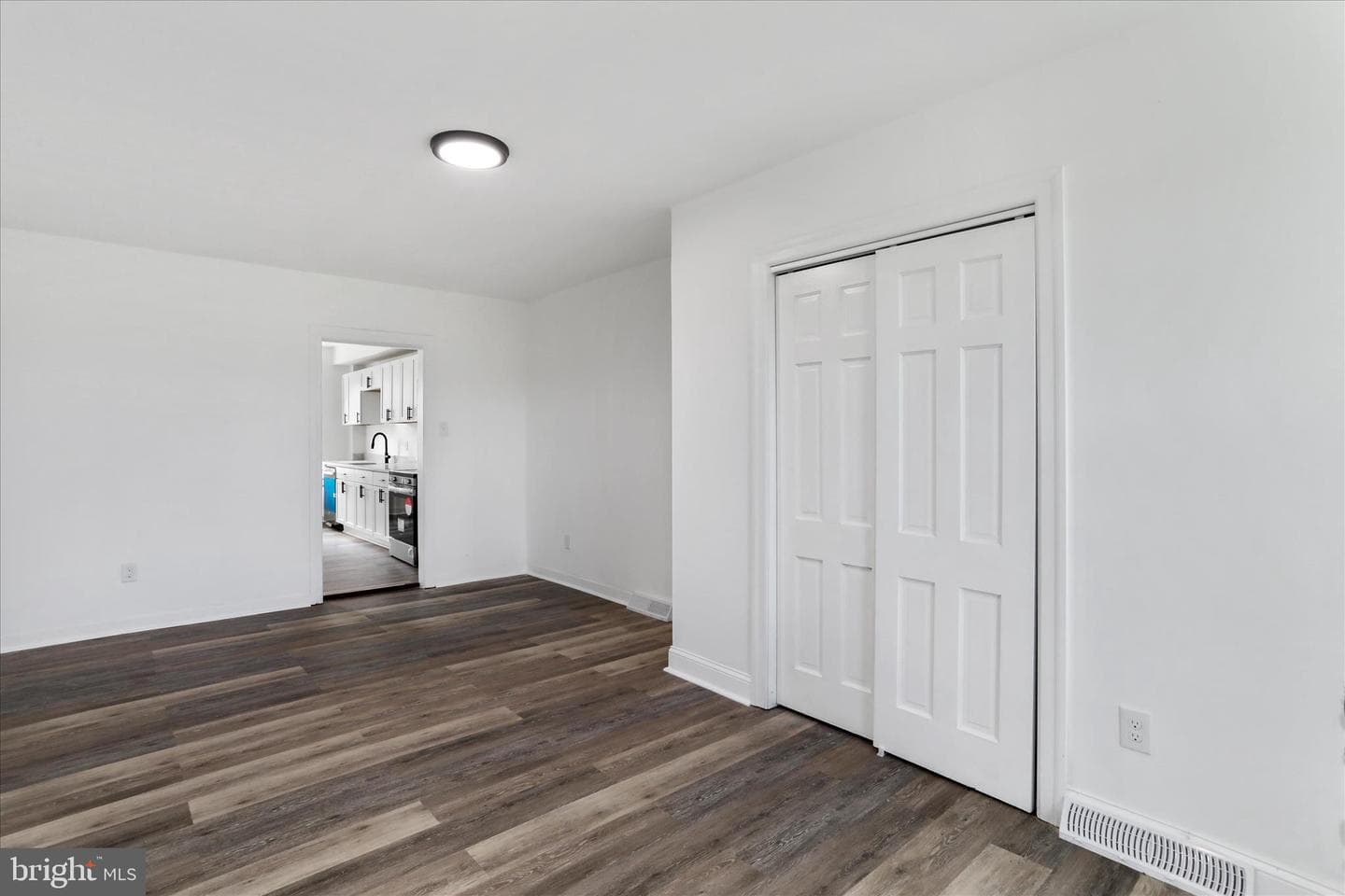 15225 Fairview Road photo 18