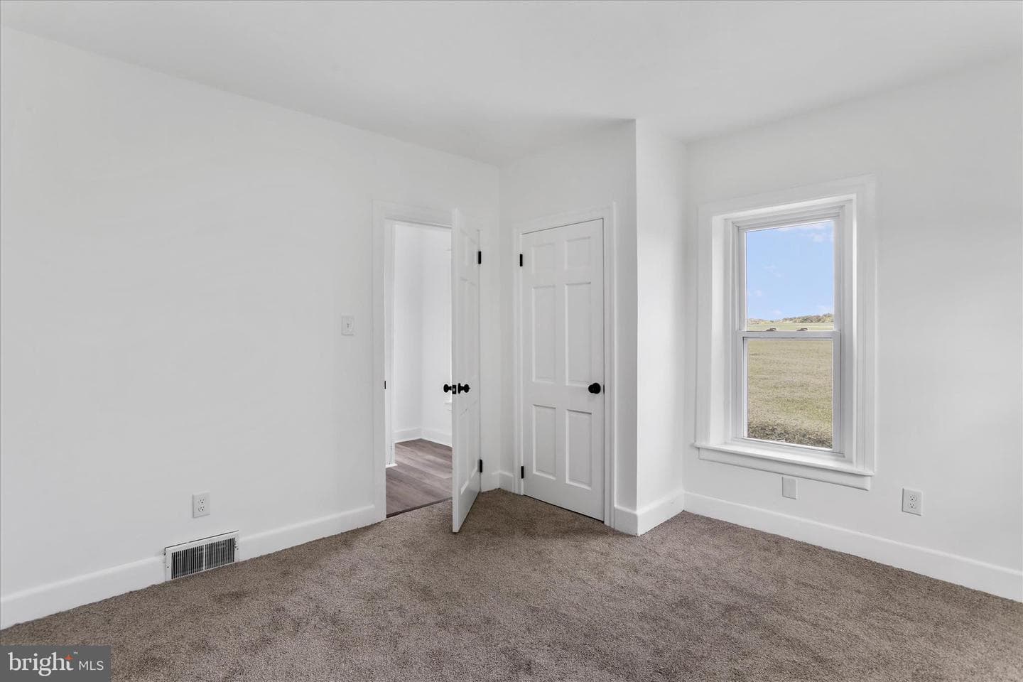 15225 Fairview Road photo 31