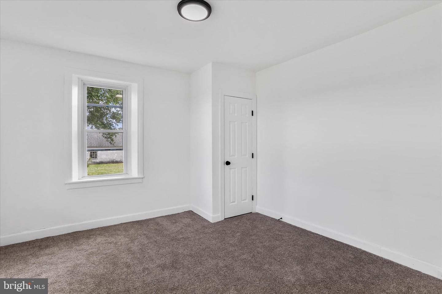 15225 Fairview Road photo 6