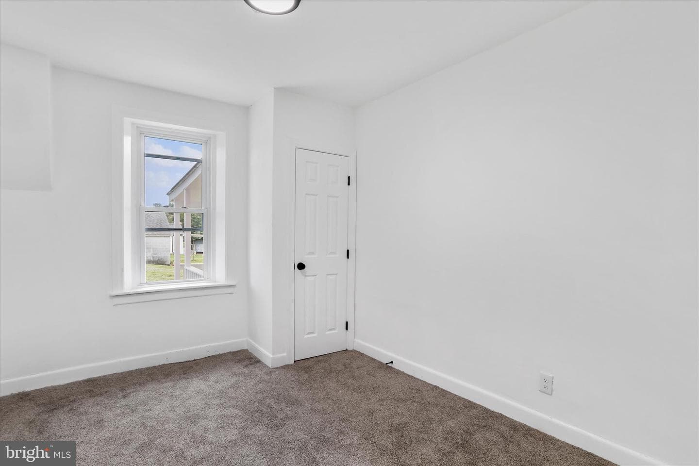 15225 Fairview Road photo 8