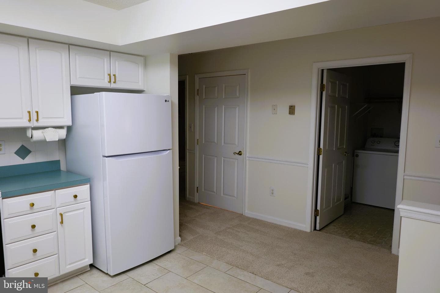 1025 Matthew Court photo 16