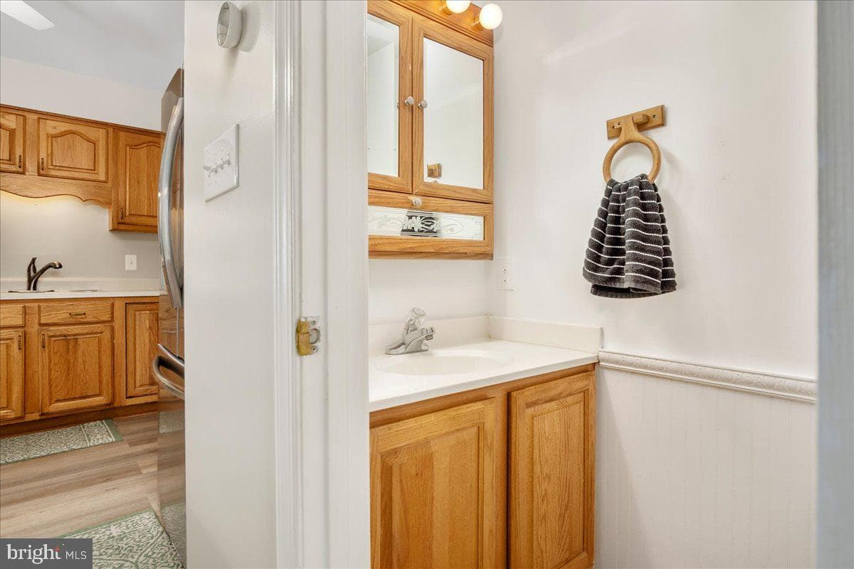 327 E Ridge Drive photo 13