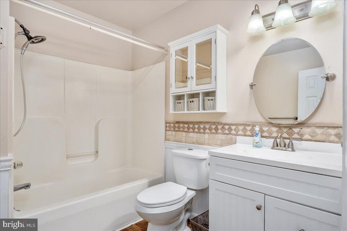 327 E Ridge Drive photo 16