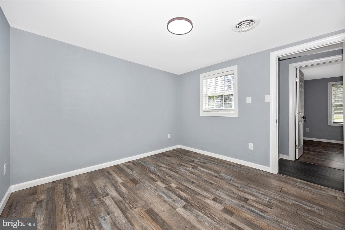 15442 Falling Waters Road photo 18