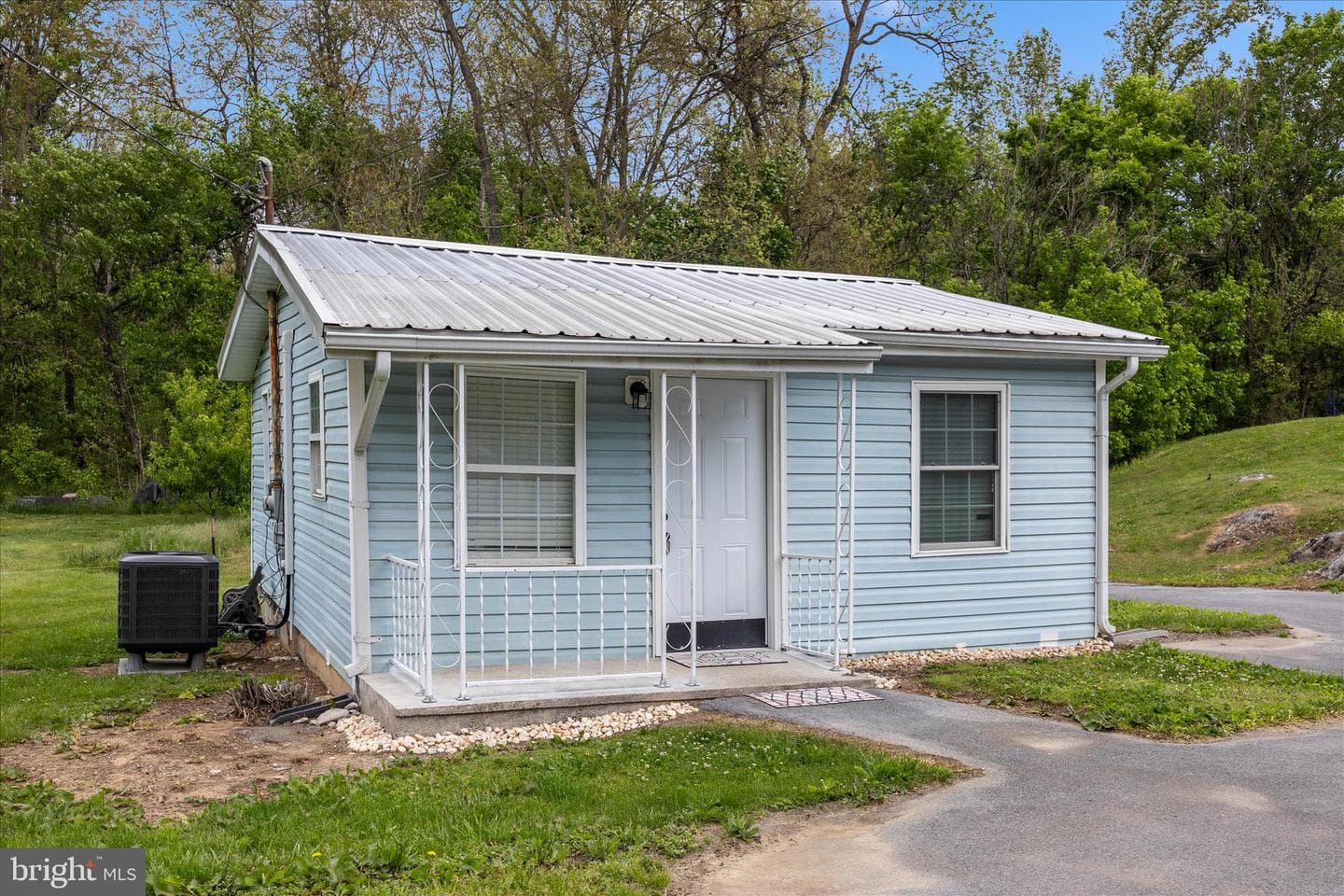 15442 Falling Waters Road photo 34
