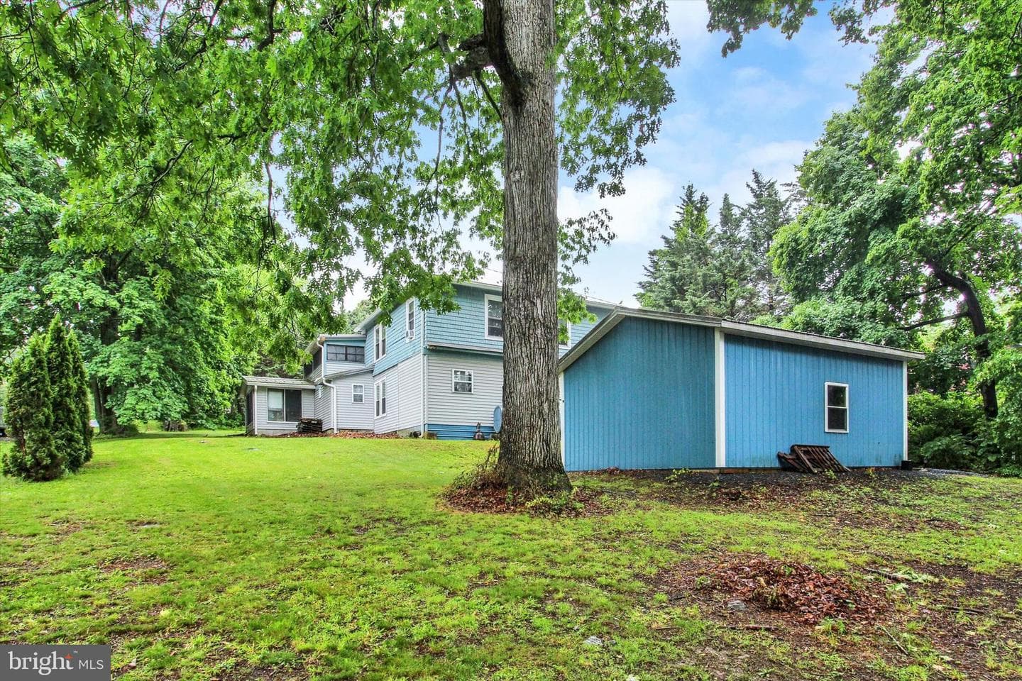 25716 Military Road photo 27
