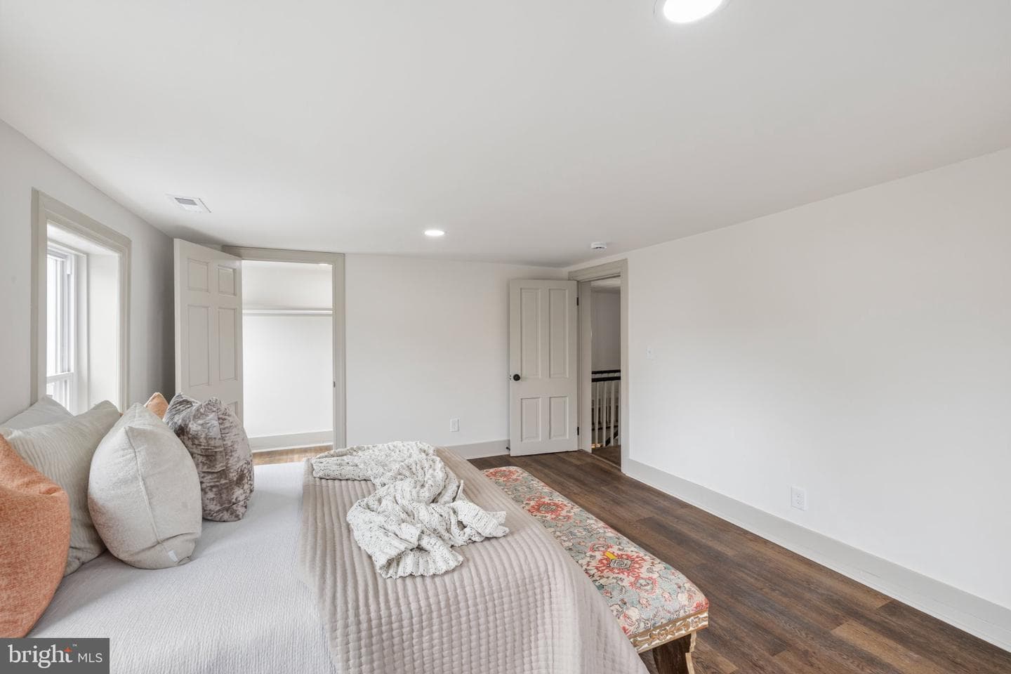 105 N Mechanic Street photo 24