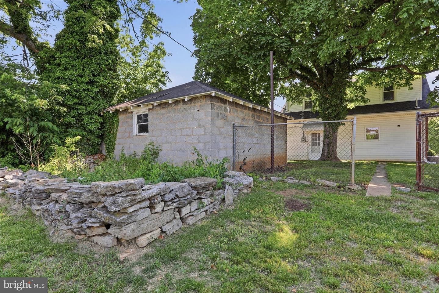 819 Summit Avenue photo 41