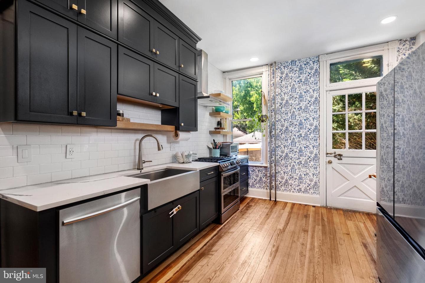 525 N Locust Street photo 15