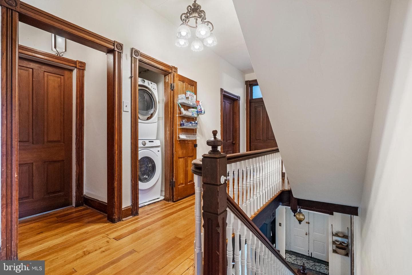 525 N Locust Street photo 32