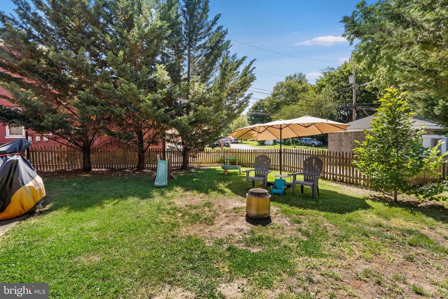525 N Locust Street photo 36