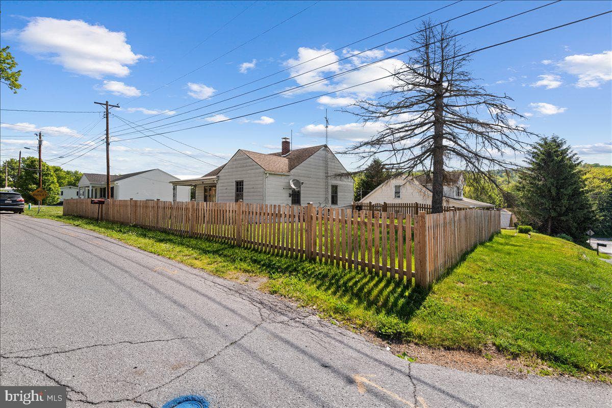 246 Maryland Avenue photo 35