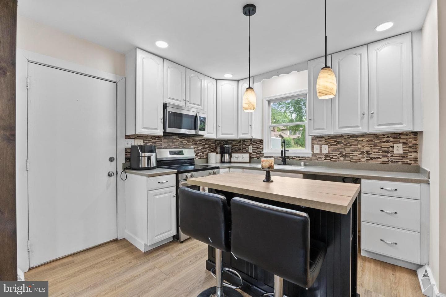1931 Maplewood Drive photo 10