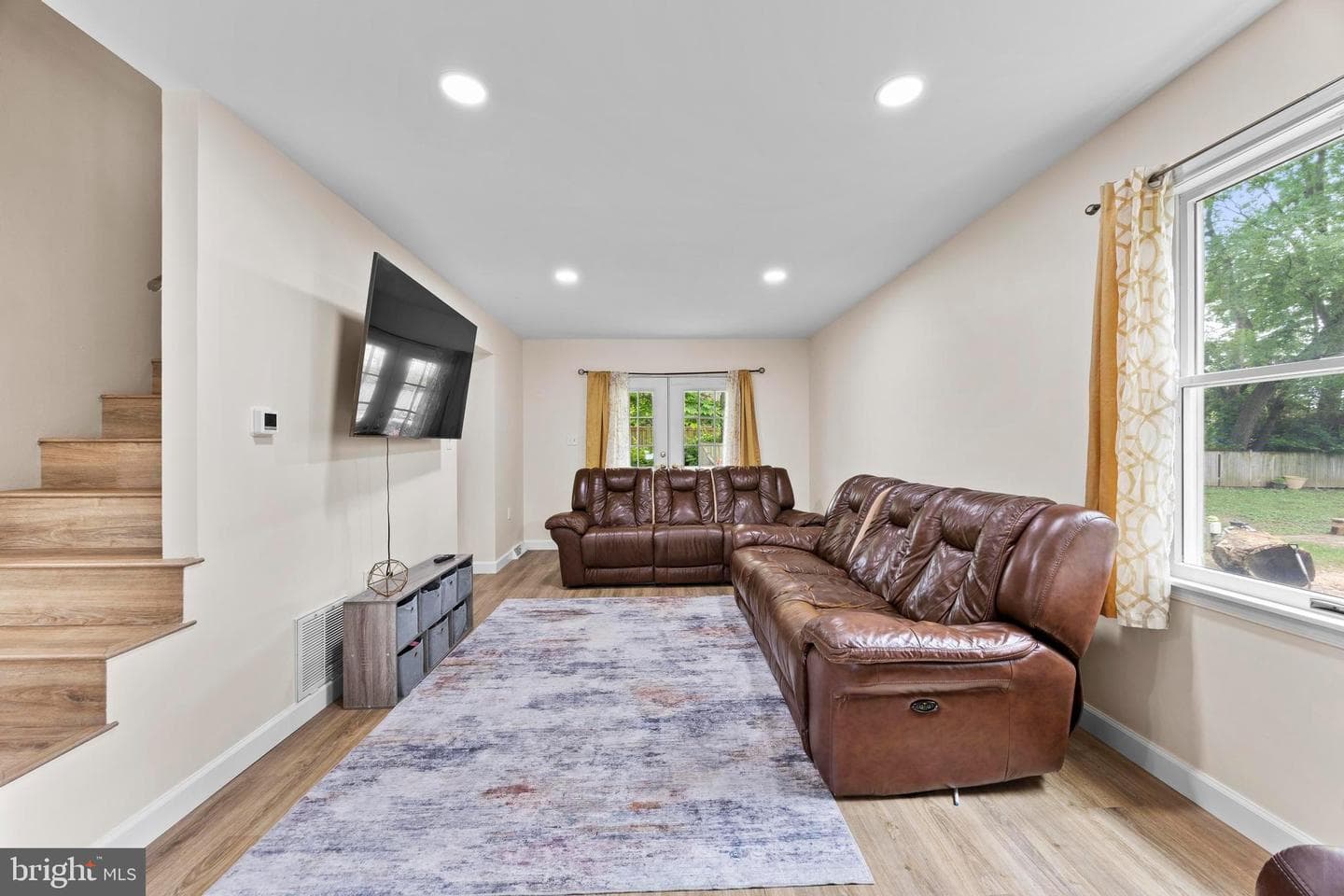1931 Maplewood Drive photo 16