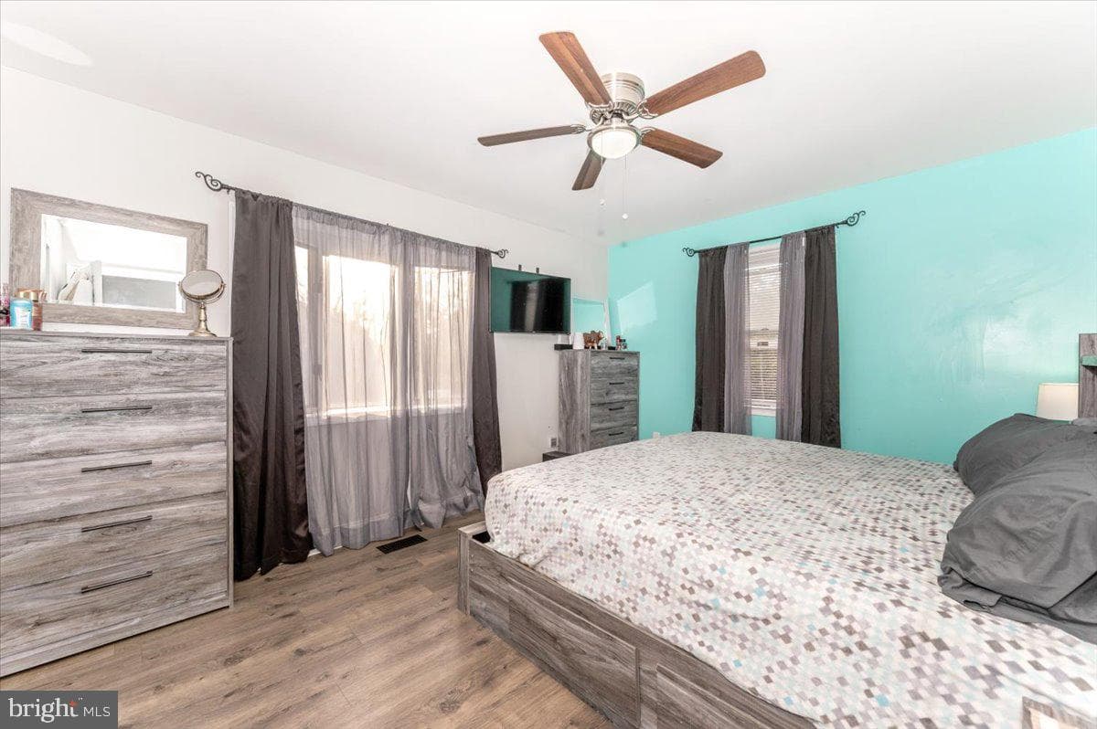 20504 Jefferson Boulevard photo 20