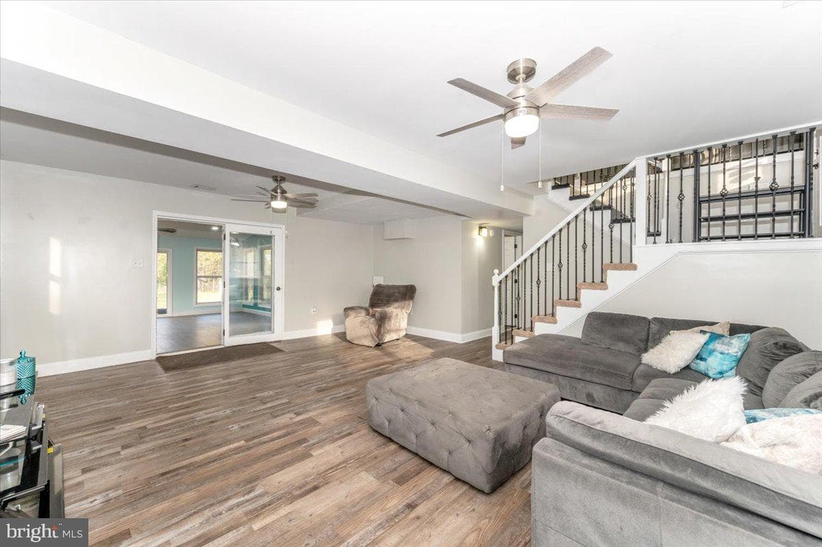 20504 Jefferson Boulevard photo 32