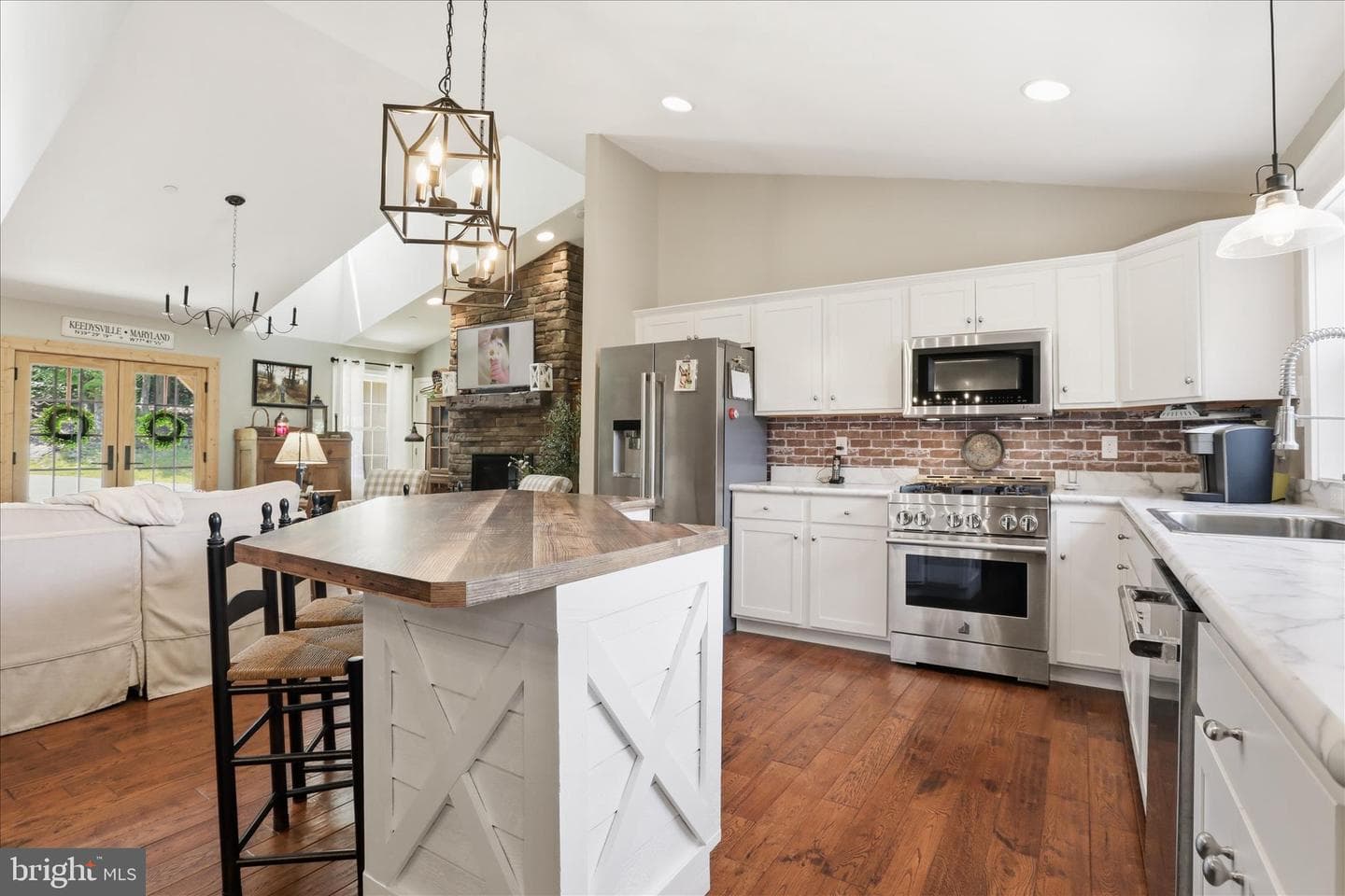 3310 Hawks Hill Ln photo 16