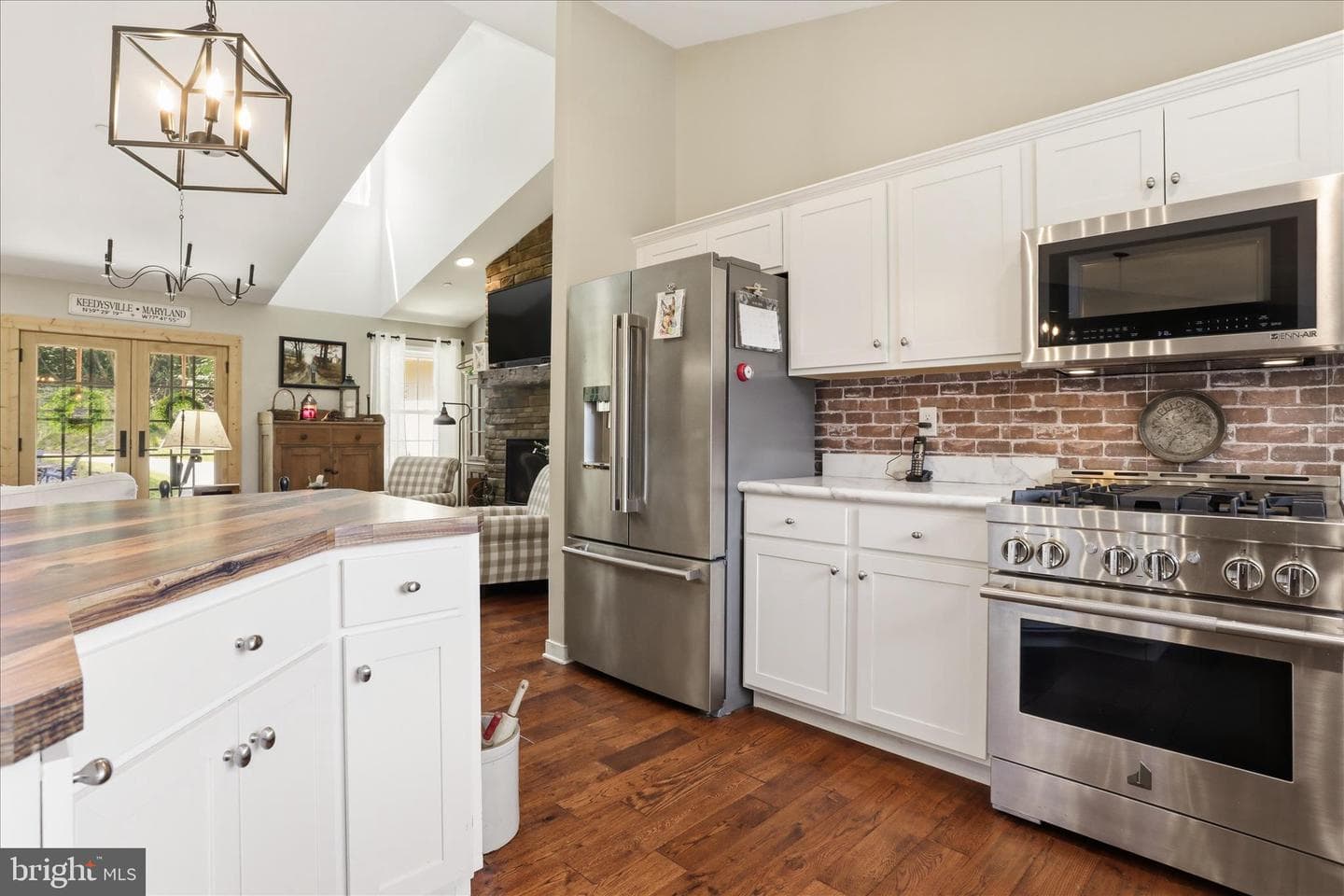 3310 Hawks Hill Ln photo 17
