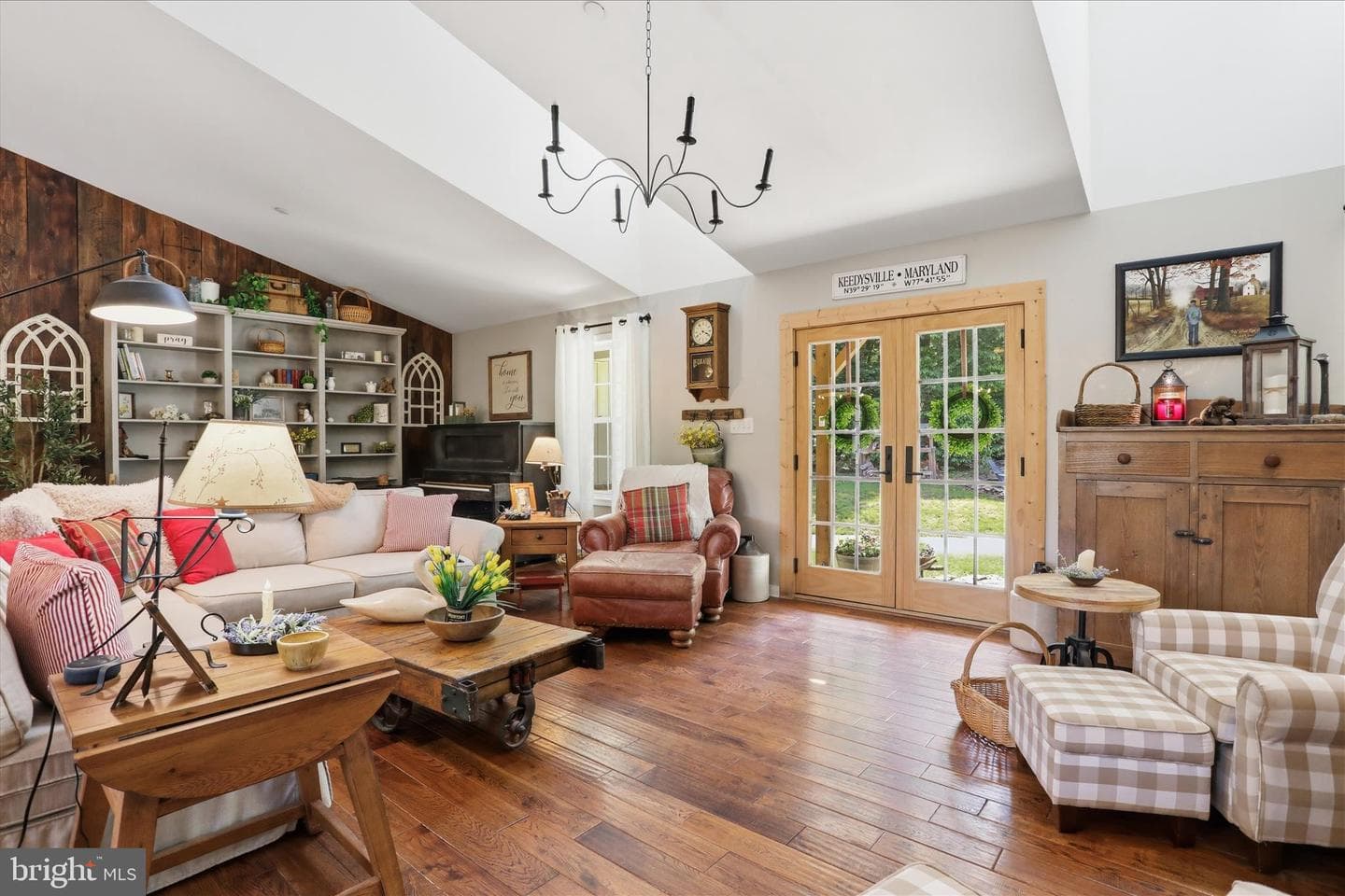 3310 Hawks Hill Ln photo 23