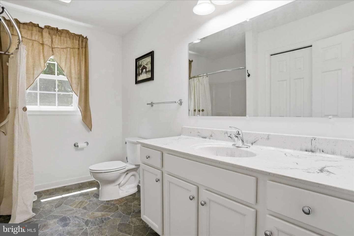 3310 Hawks Hill Ln photo 33