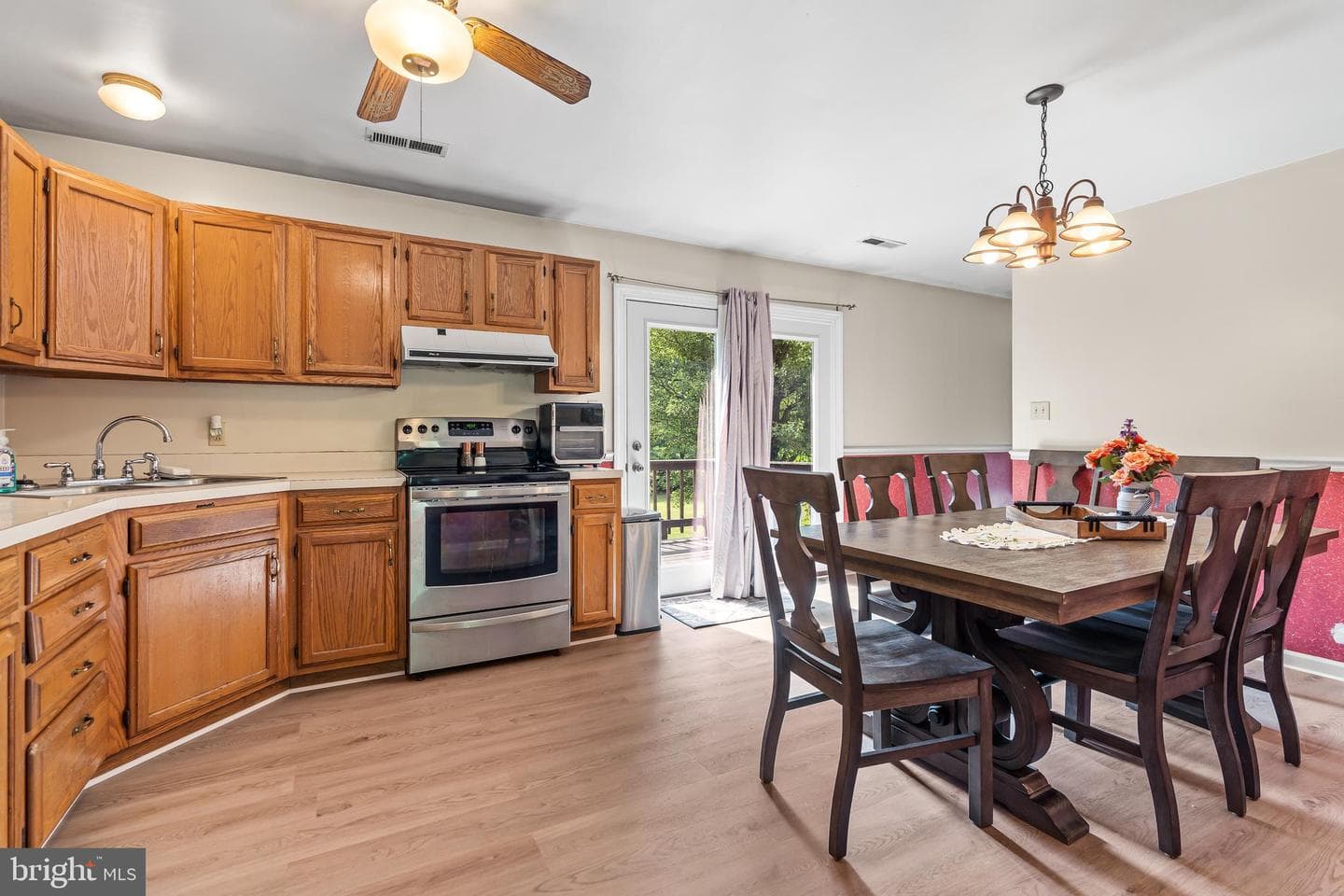 14433 Hicksville Road photo 27