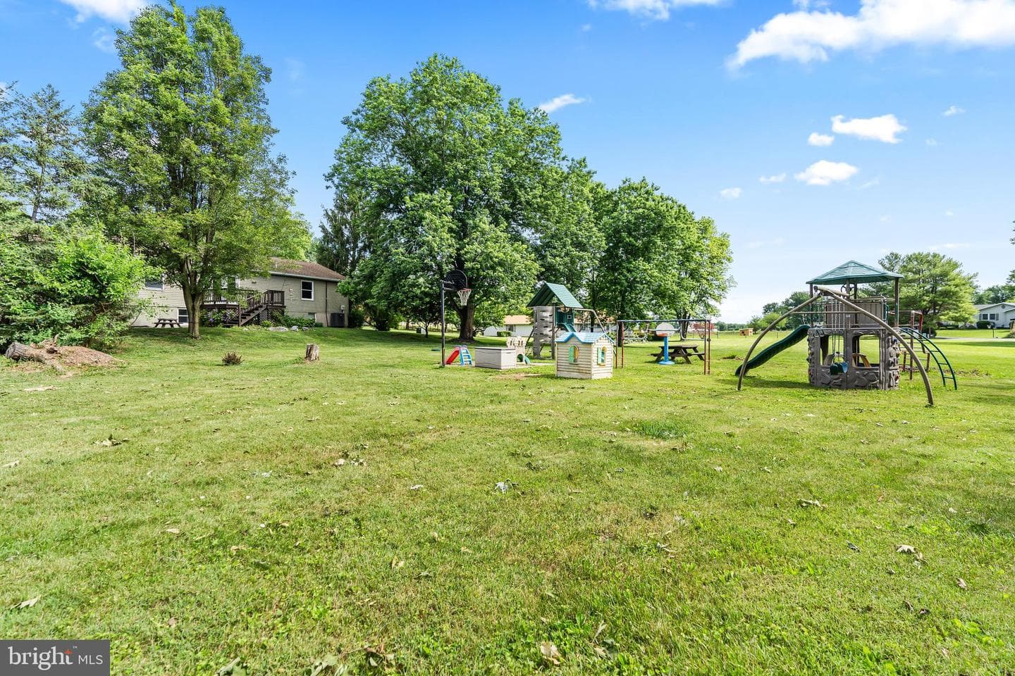 14433 Hicksville Road photo 6