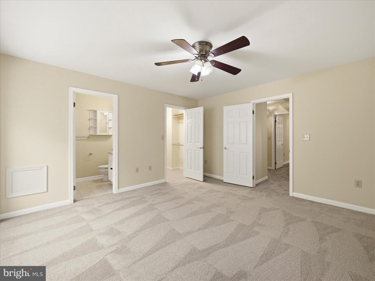 1002 Lindsay Lane photo 28