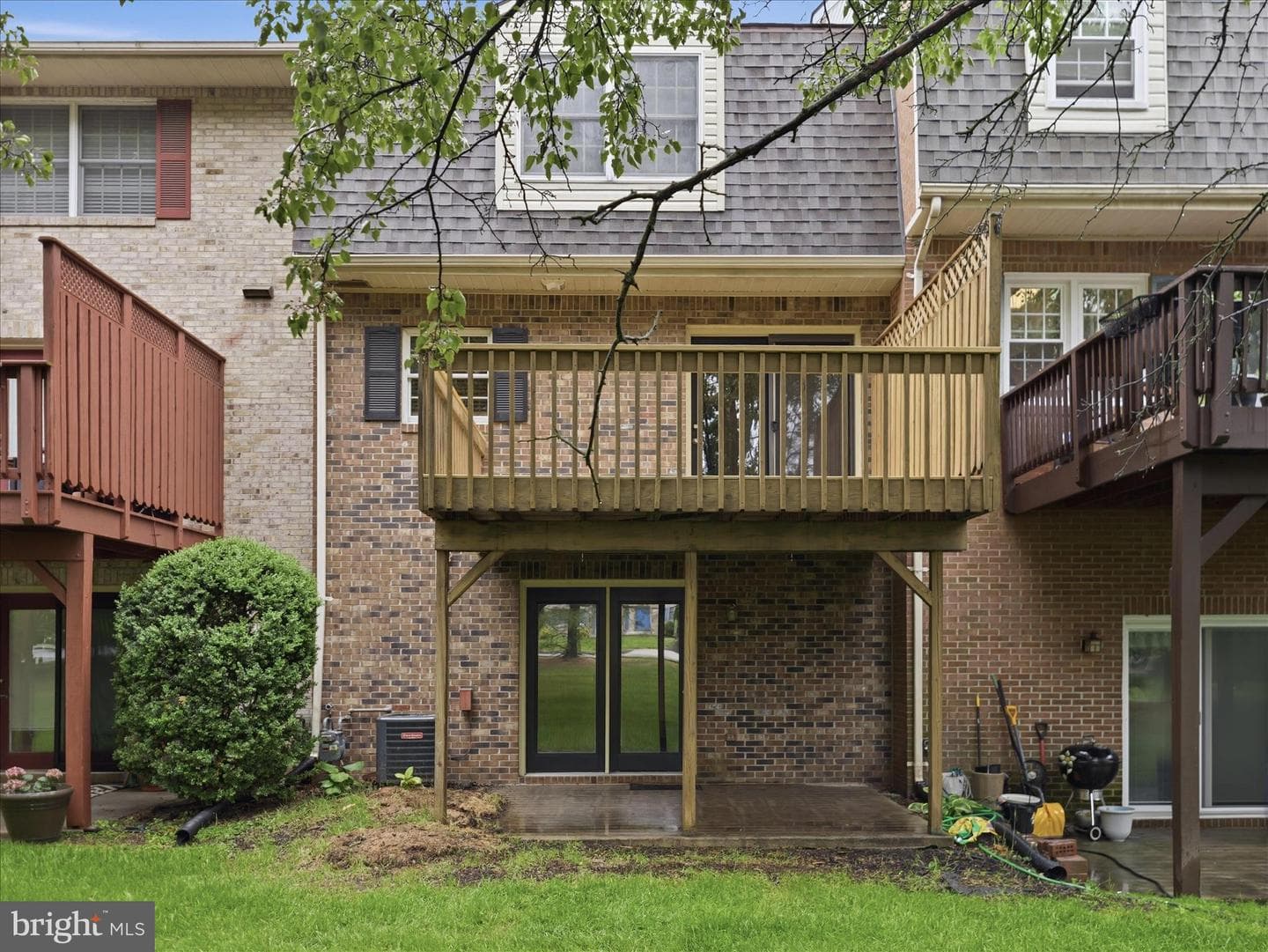 1002 Lindsay Lane photo 37