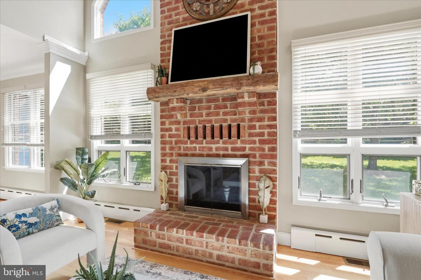 21615 Ridenour Road photo 9