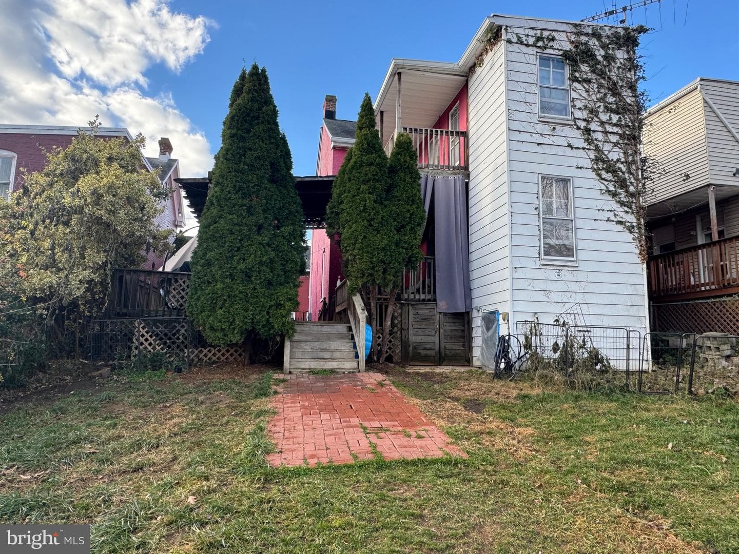 54 Randolph Ave photo 28