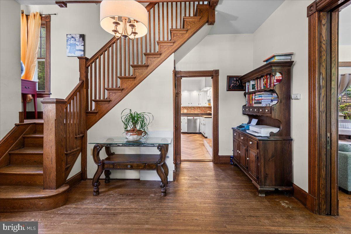 1007 Potomac Avenue photo 6