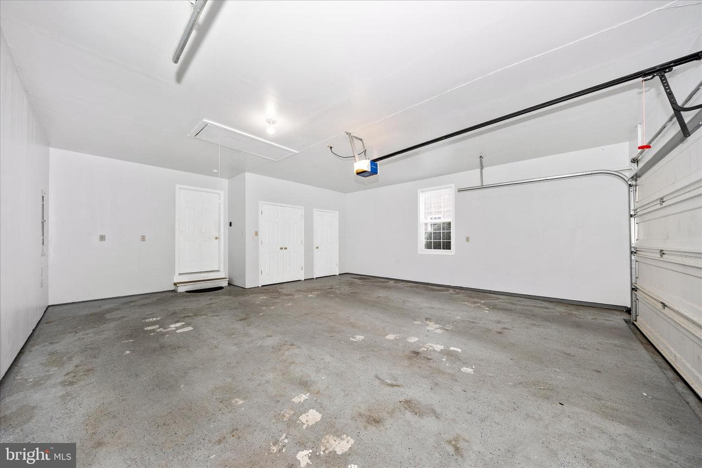 17817 Sherman Avenue photo 42