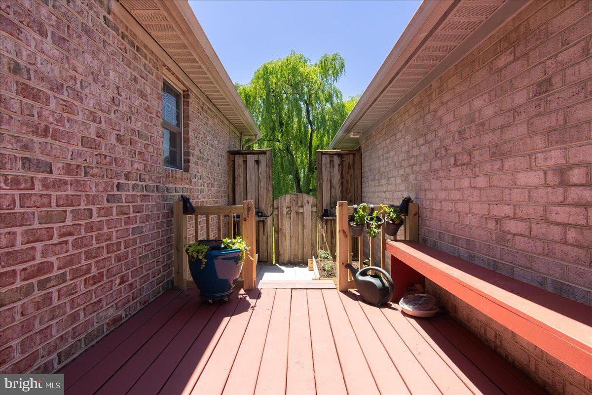 20407 Kings Crest Boulevard photo 25
