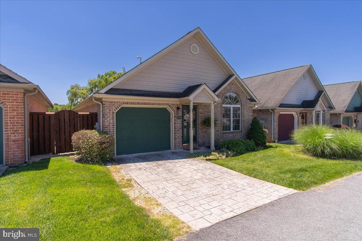 20407 Kings Crest Boulevard photo 29