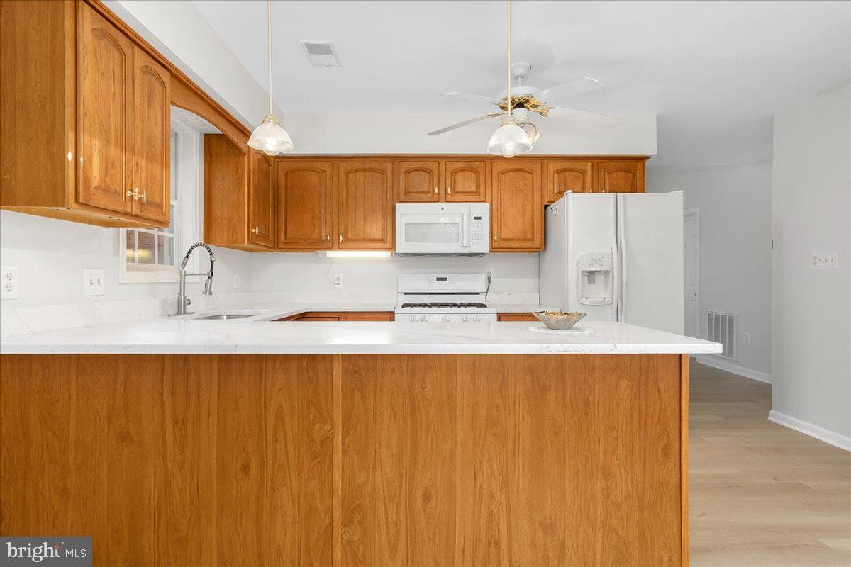 20407 Kings Crest Boulevard photo 9