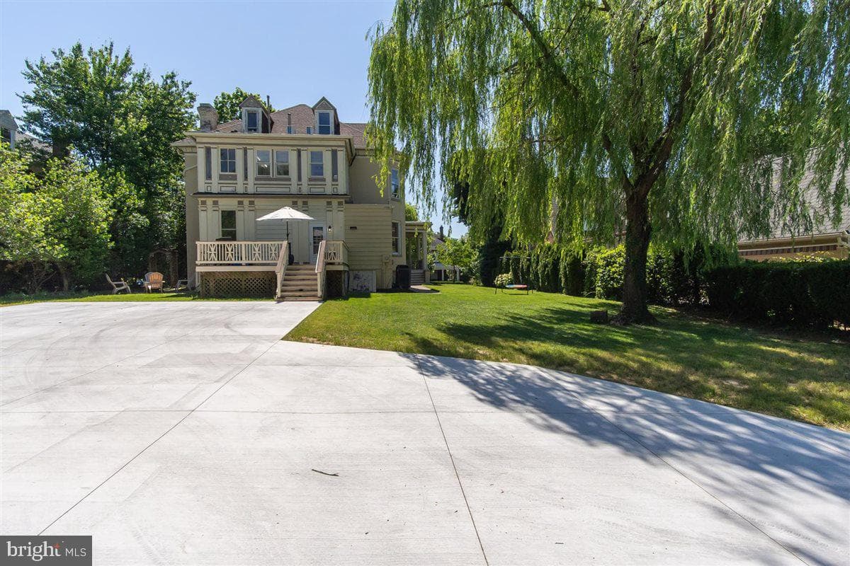 1009 Oak Hill Avenue photo 50