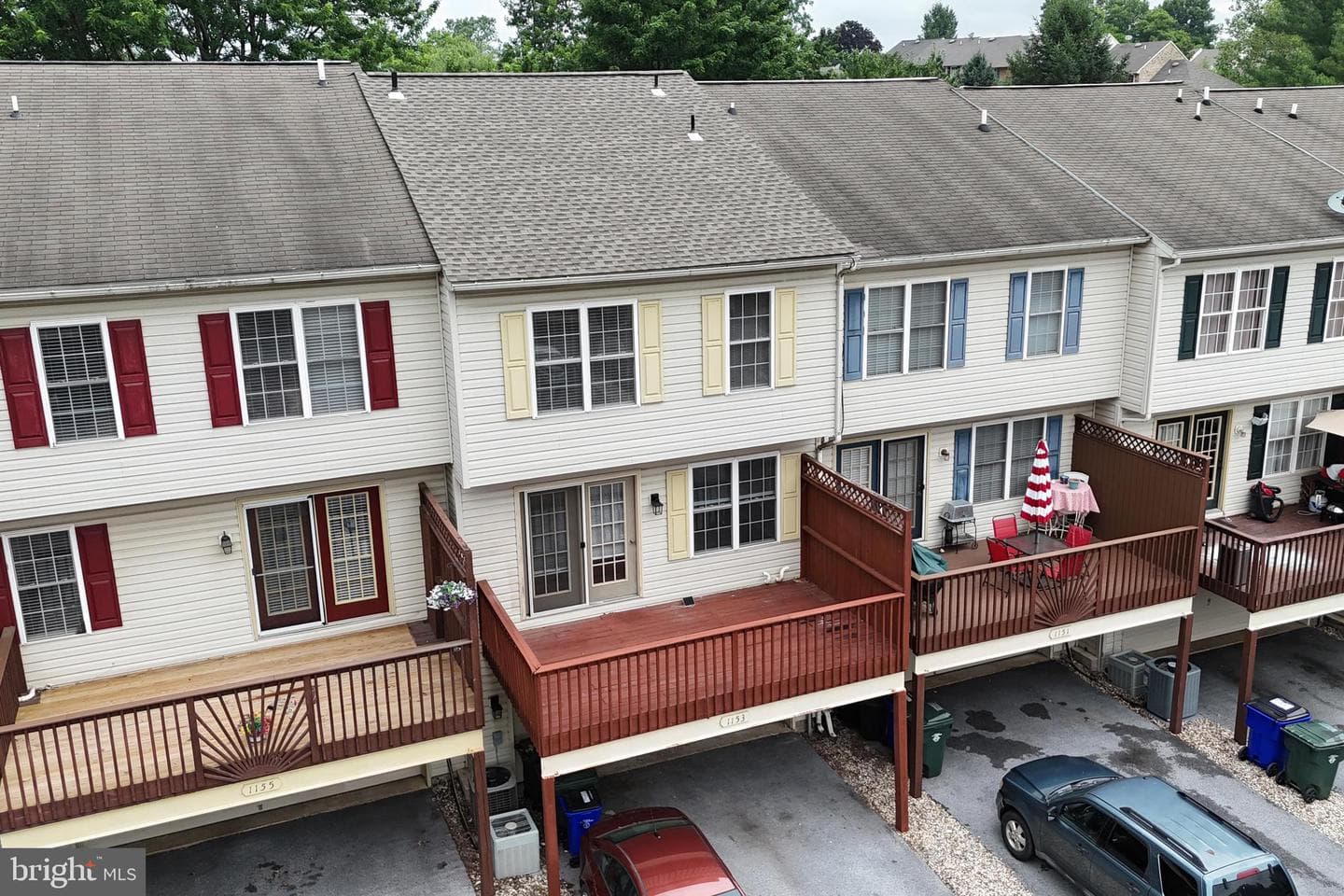 1153 Lindsay Ln photo 6
