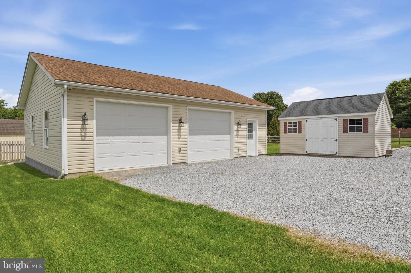 15932 Hibiscus Dr photo 29