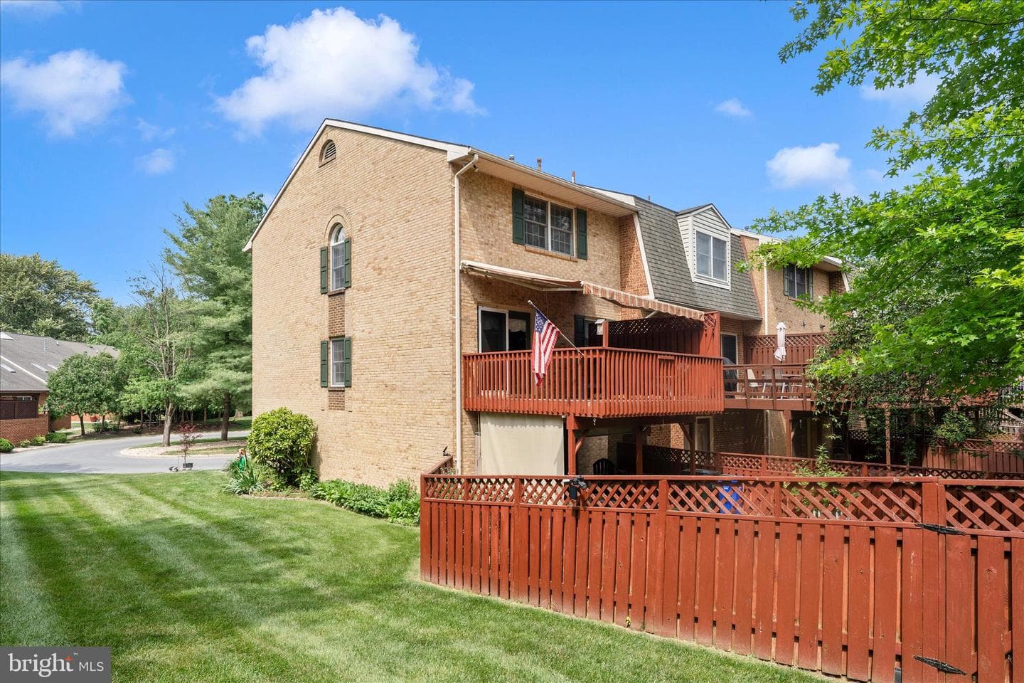 1265 Fairchild Avenue photo 40