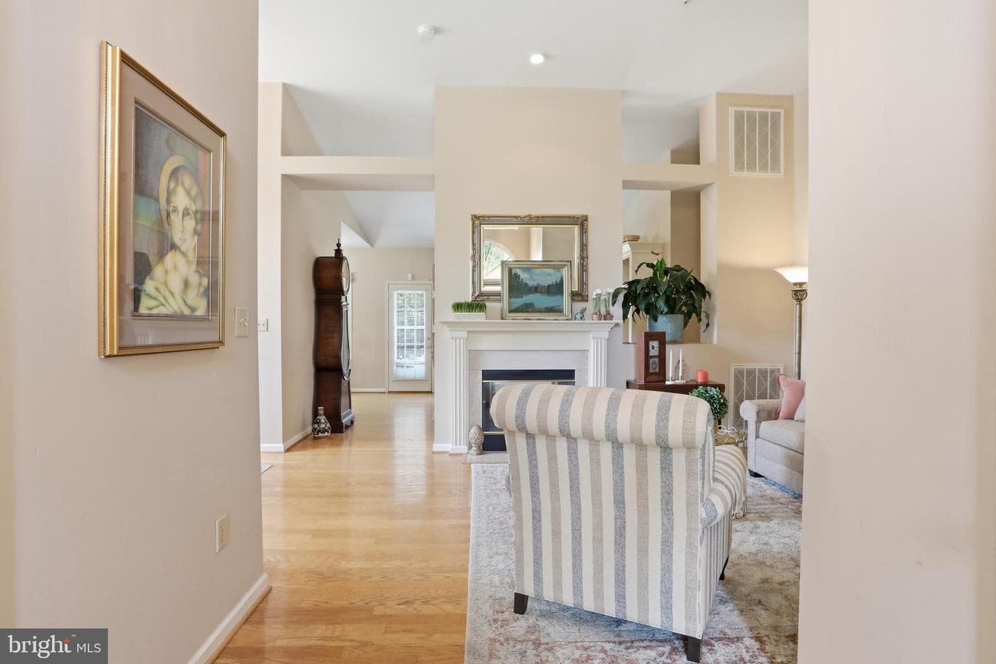 1478 Lindsay Lane photo 5