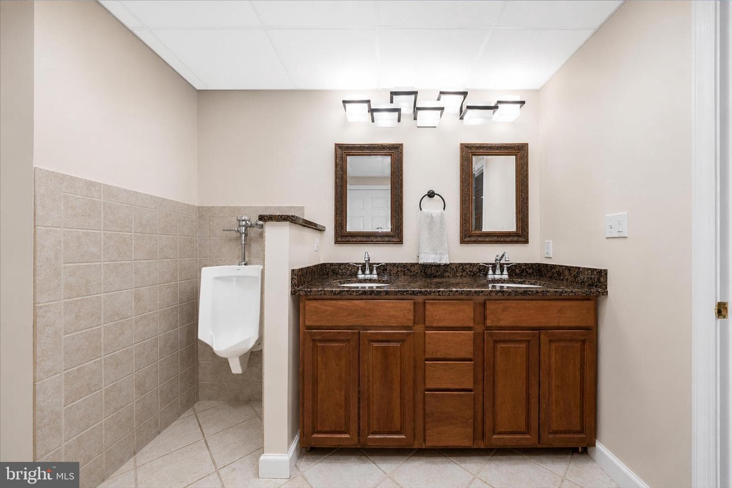 3448 Kaetzel photo 28