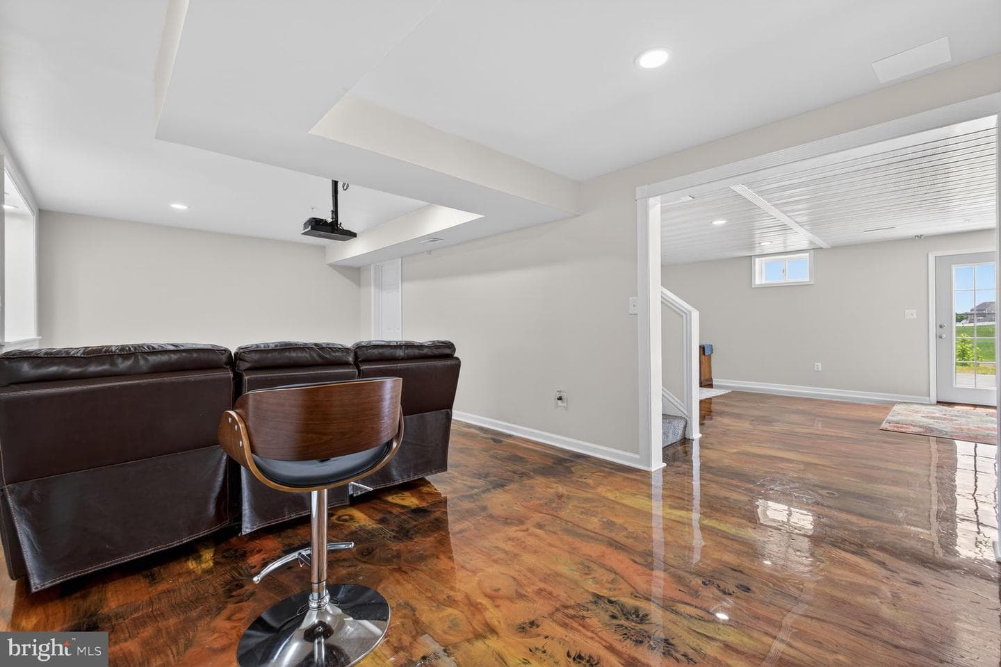 9425 Alloway Drive photo 32