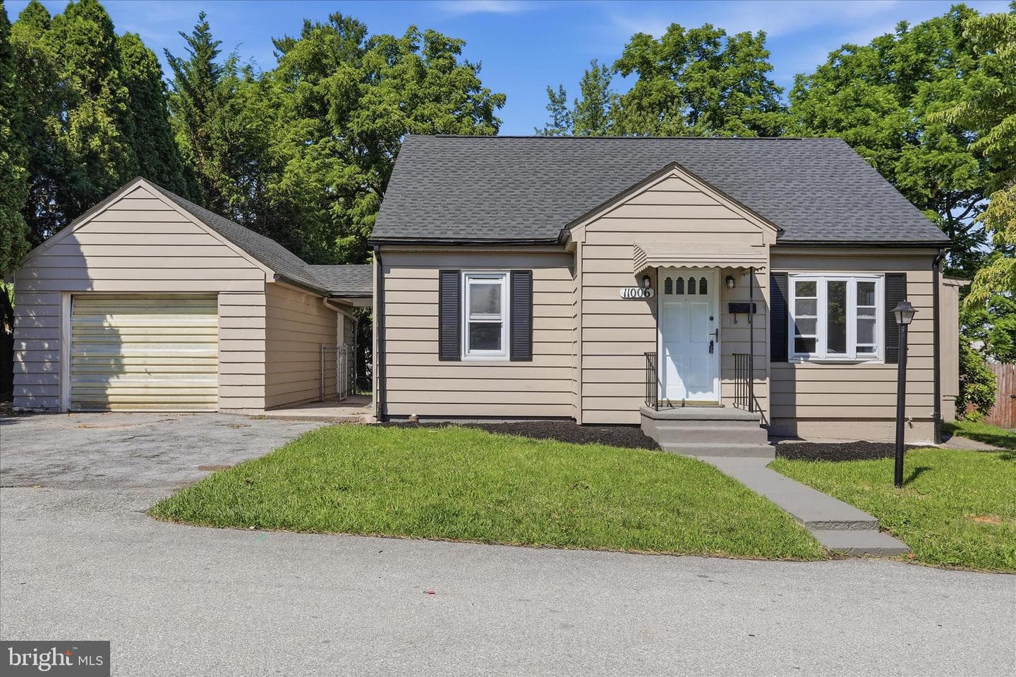 11006 Decker Avenue photo 3