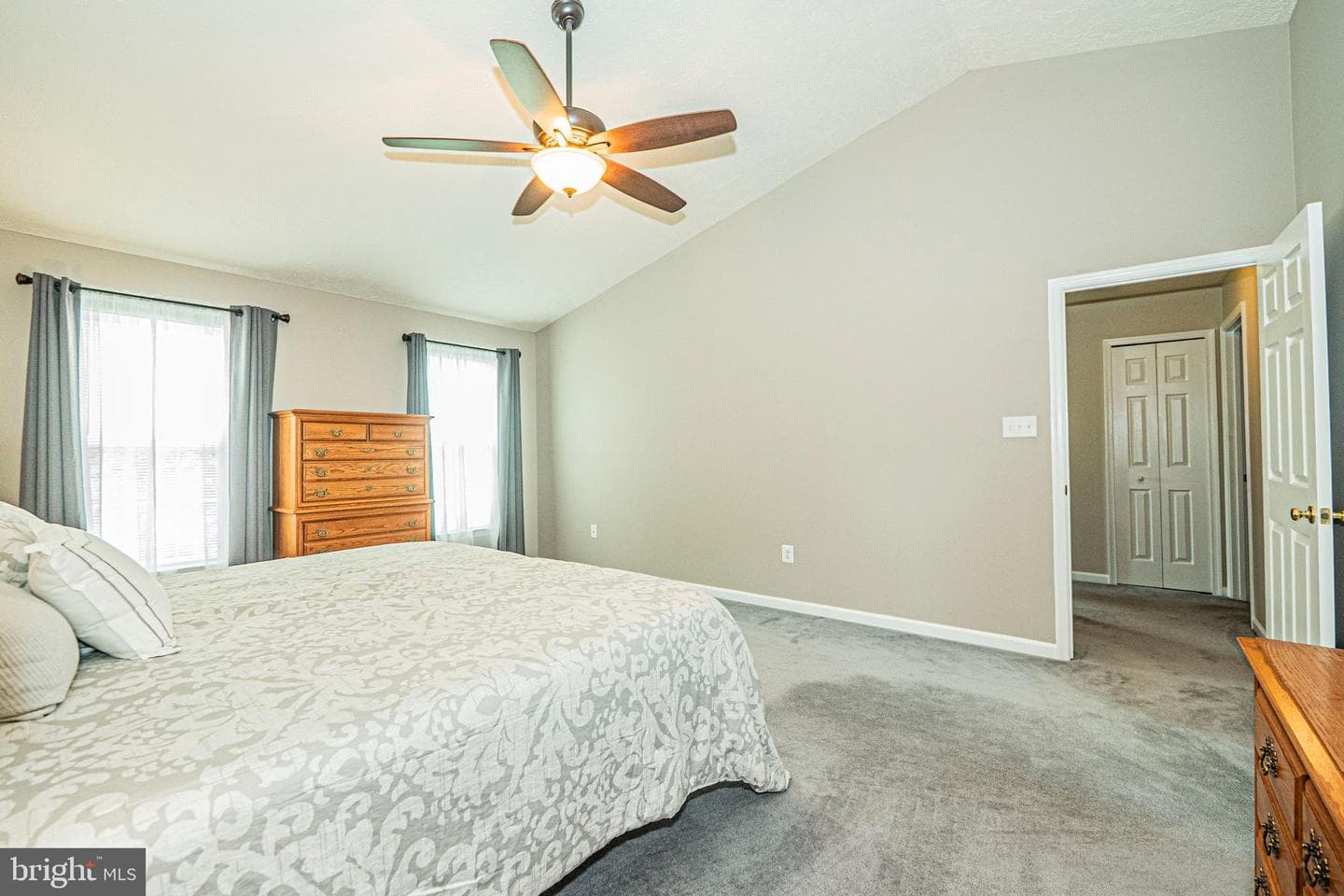 2 Redfern Place photo 39
