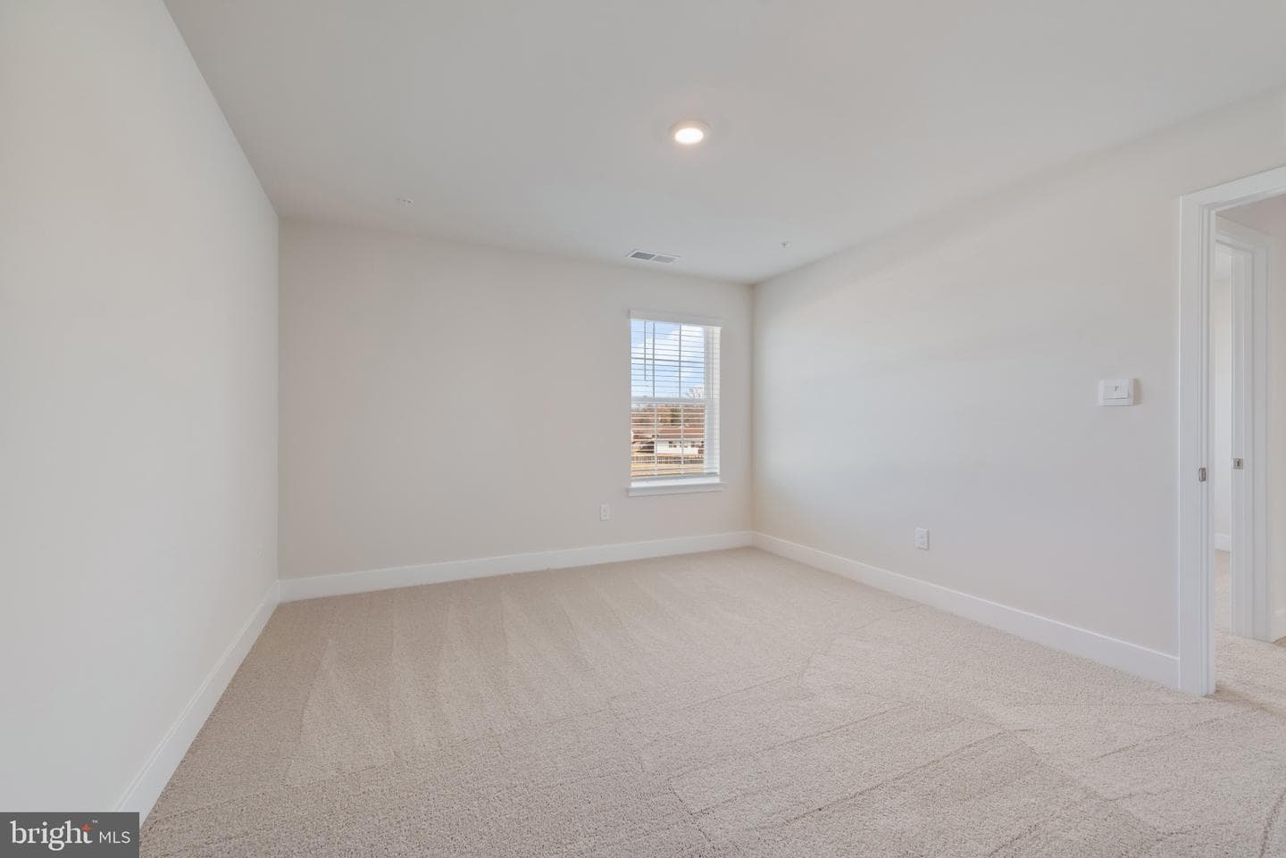 1216 Moller Avenue photo 15