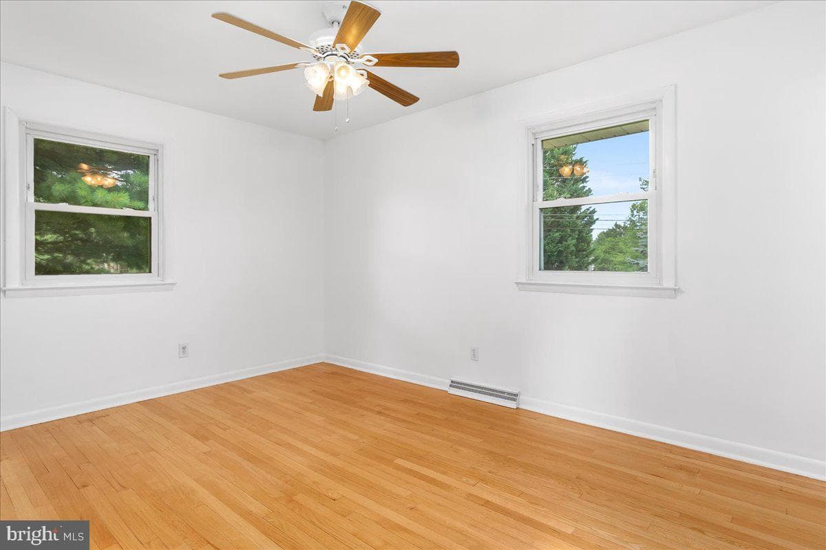 10602 Oaktree Circle photo 15