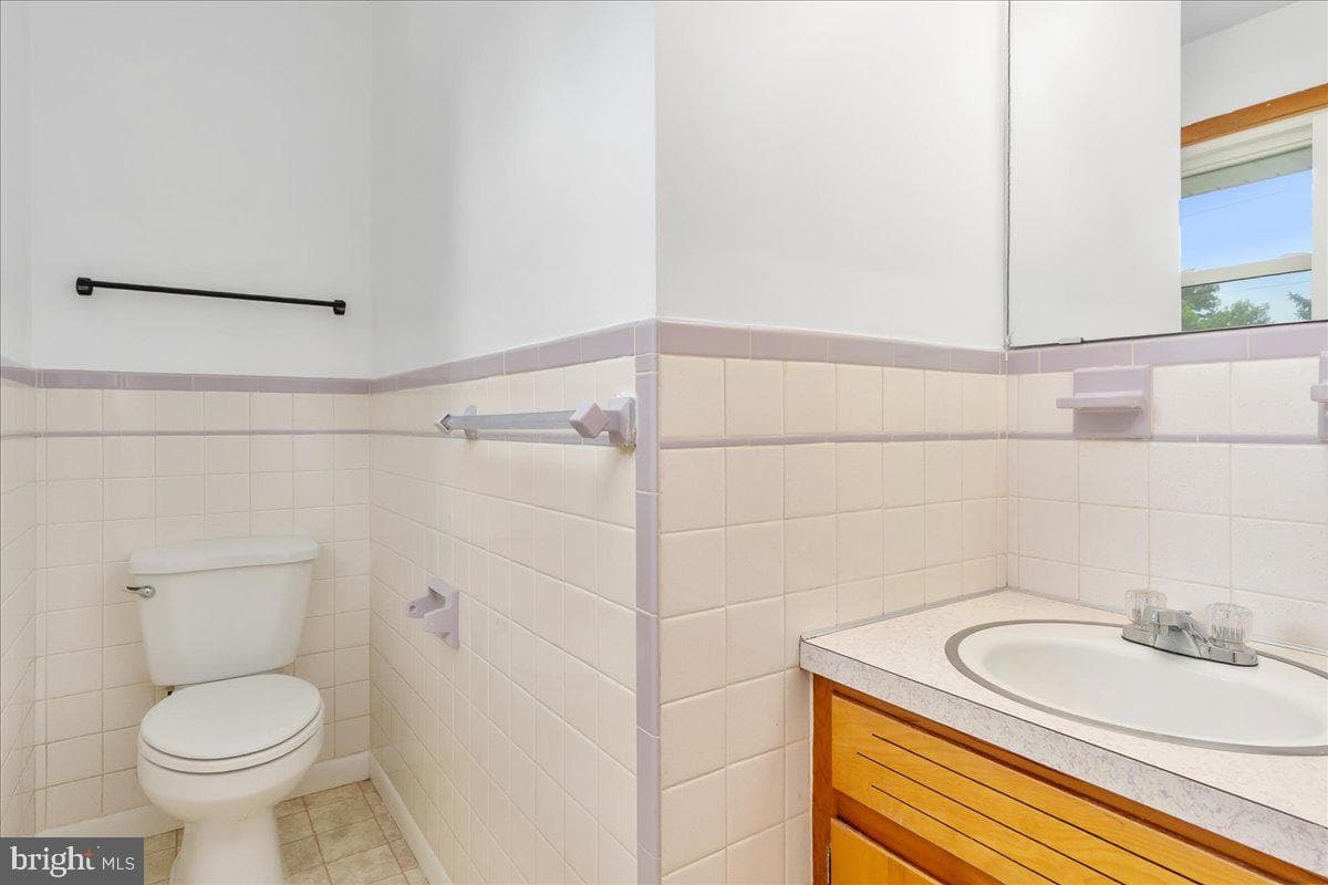 10602 Oaktree Circle photo 16