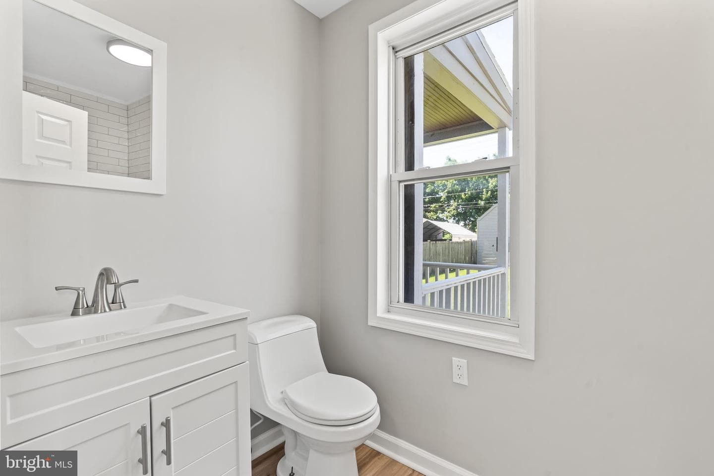527 W Wilson Boulevard photo 15