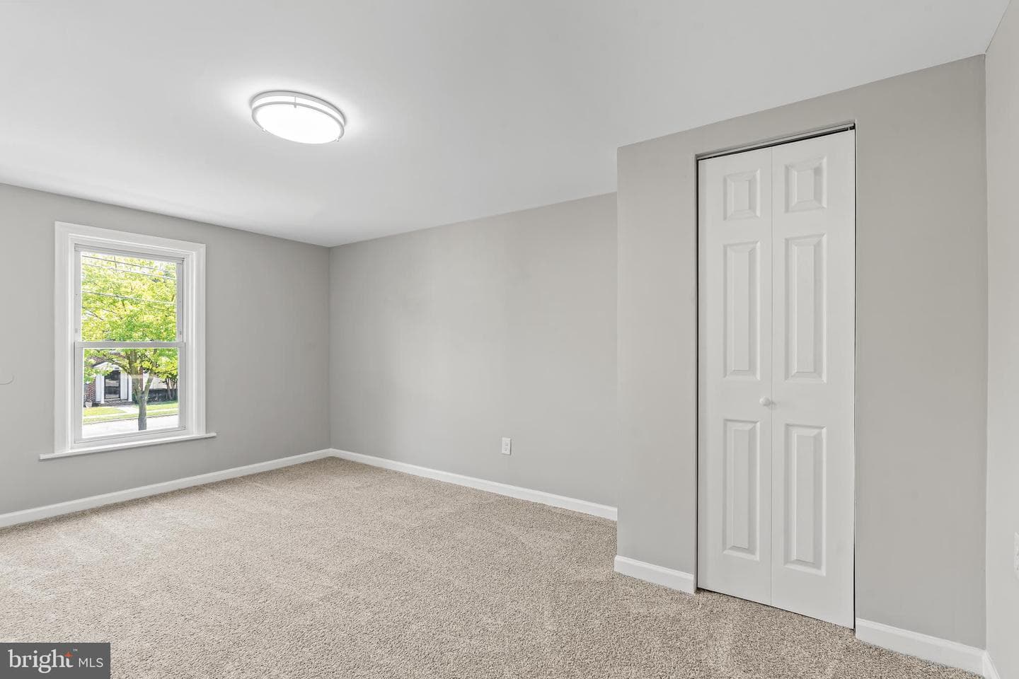 527 W Wilson Boulevard photo 17