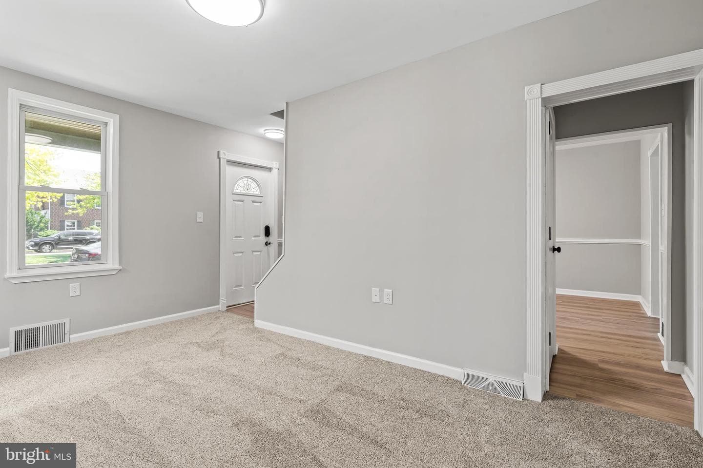 527 W Wilson Boulevard photo 4